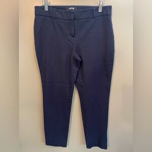 Apt. 9 women’s dress pants cropped modern fit navy blue size 6p NWOT